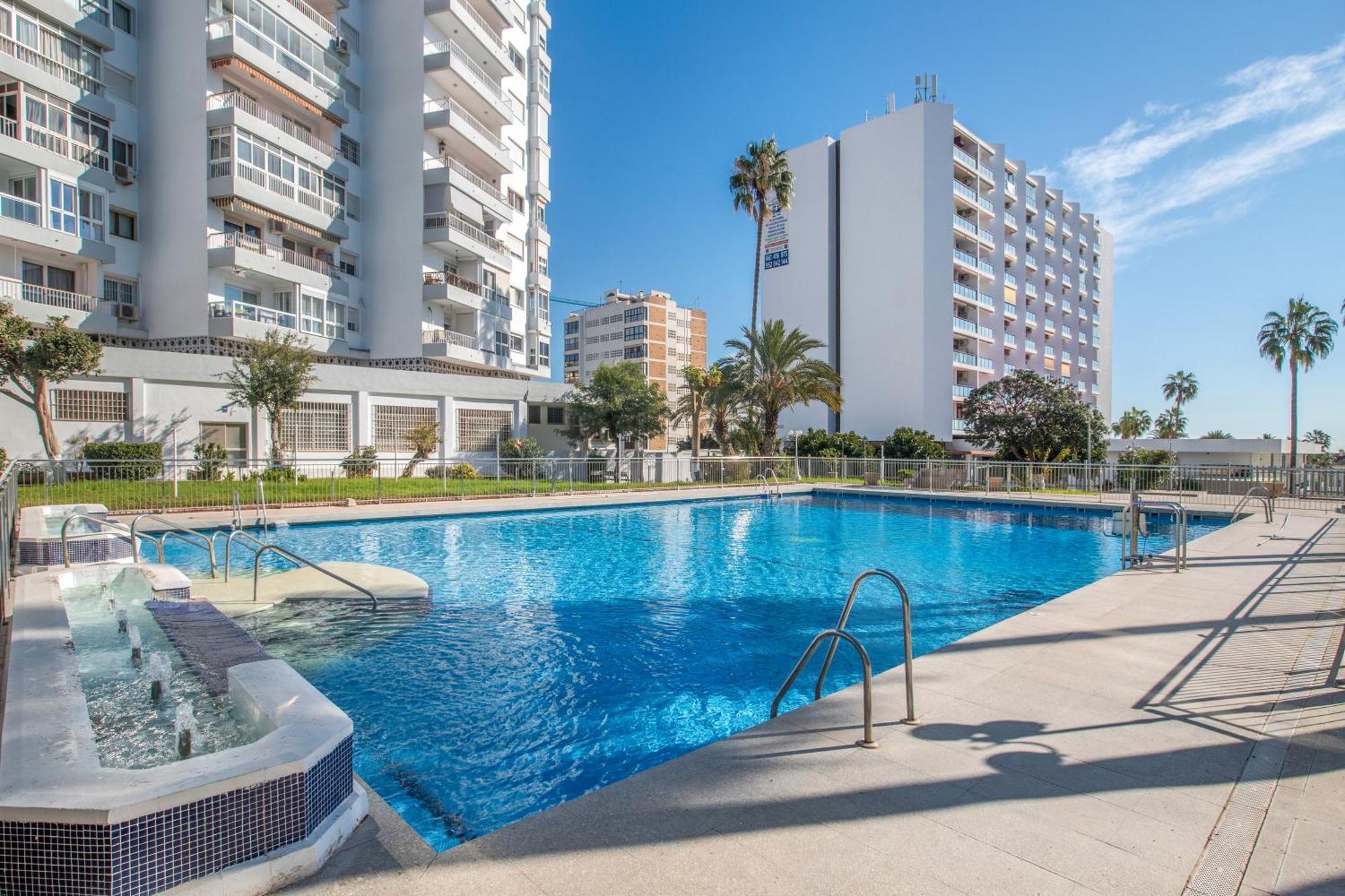 Next To Puerto Marina And The Beach Benalmadena Exterior photo